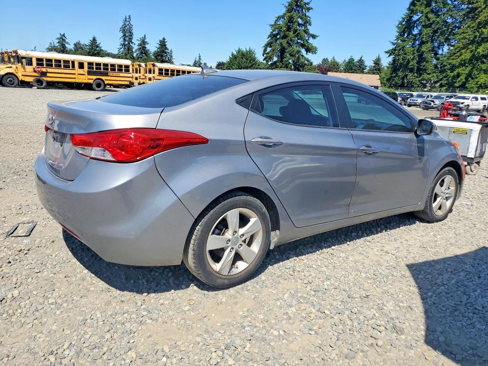 2013 Hyundai Elantra მანქანა იყიდება აუქციონზე, vin: KMHDH4AE5DU007483, აუქციონის ნომერი: 55916336