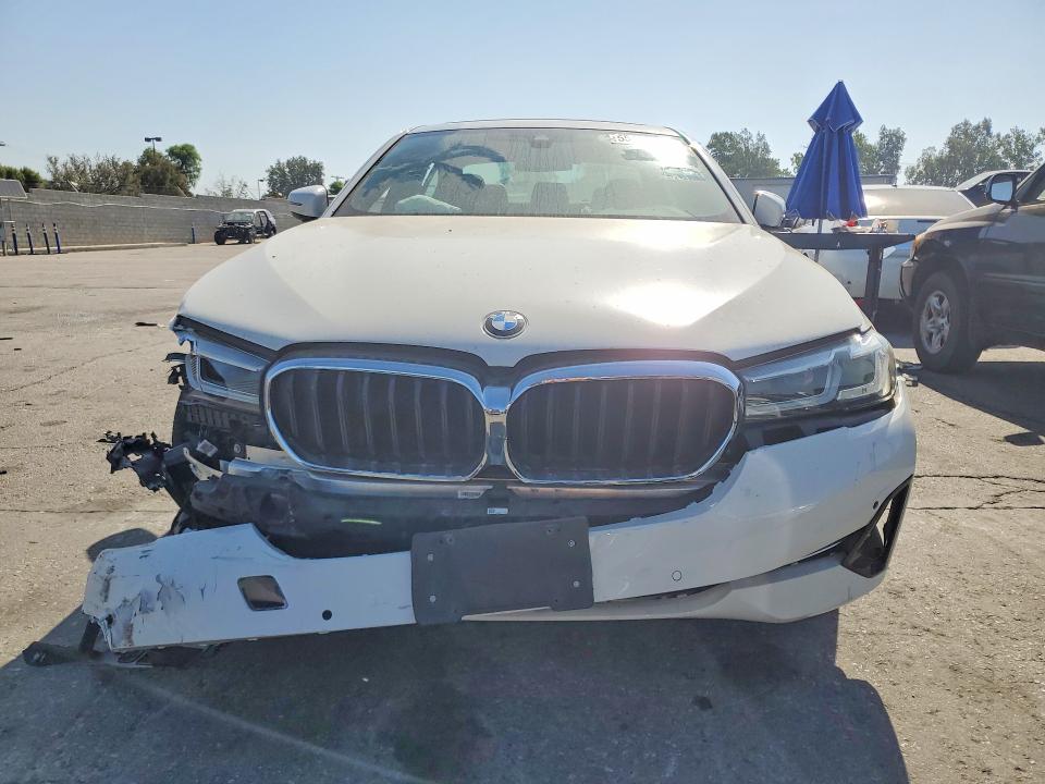 55468256 :رقم المزاد ، WBA13AG0XMCF03661 vin ، 2021 Bmw 530e مزاد بيع