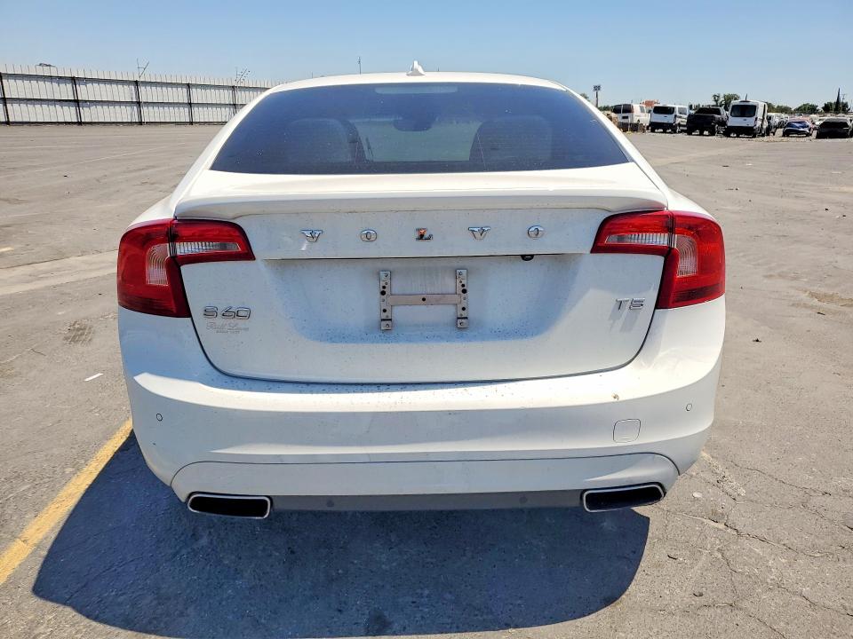 2016 Volvo S60 მანქანა იყიდება აუქციონზე, vin: YV126MFK5G2392490, აუქციონის ნომერი: 57732476