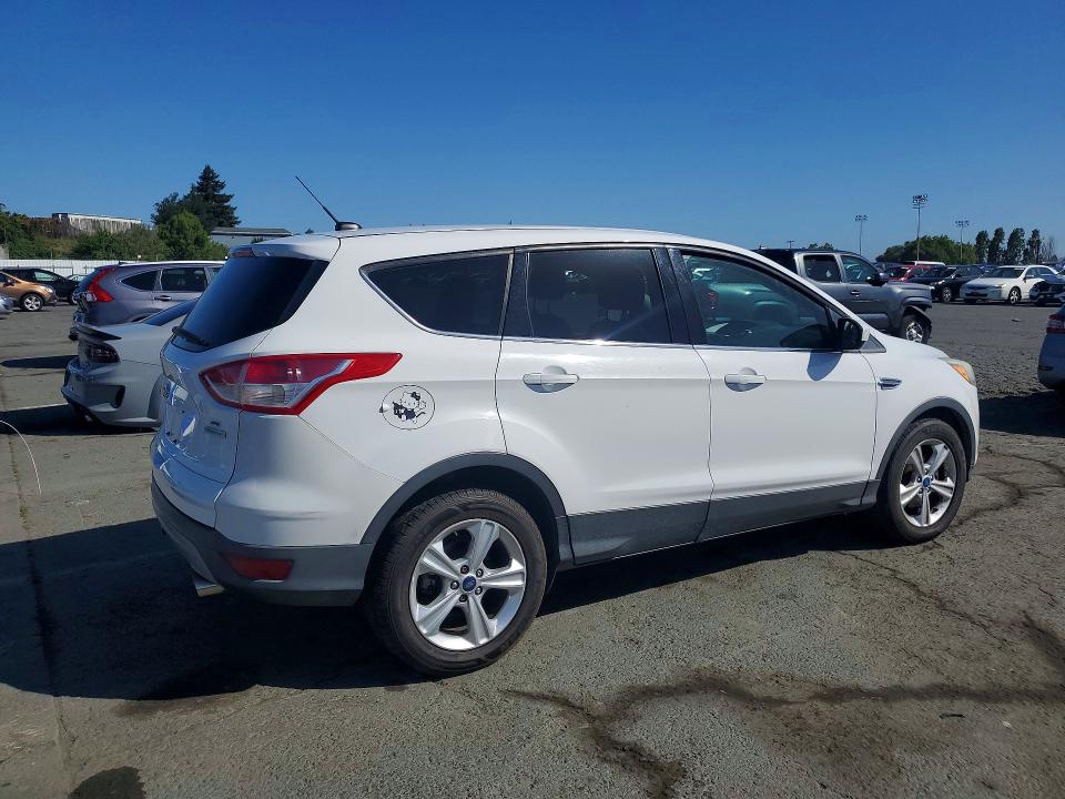2014 Ford Escape მანქანა იყიდება აუქციონზე, vin: 1FMCU0GX4EUD88706, აუქციონის ნომერი: 55563726