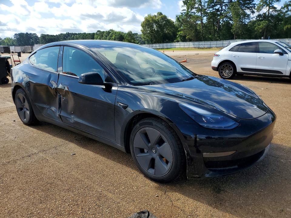 2022 Tesla Model 3 მანქანა იყიდება აუქციონზე, vin: 5YJ3E1EB1NF255778, აუქციონის ნომერი: 56651666