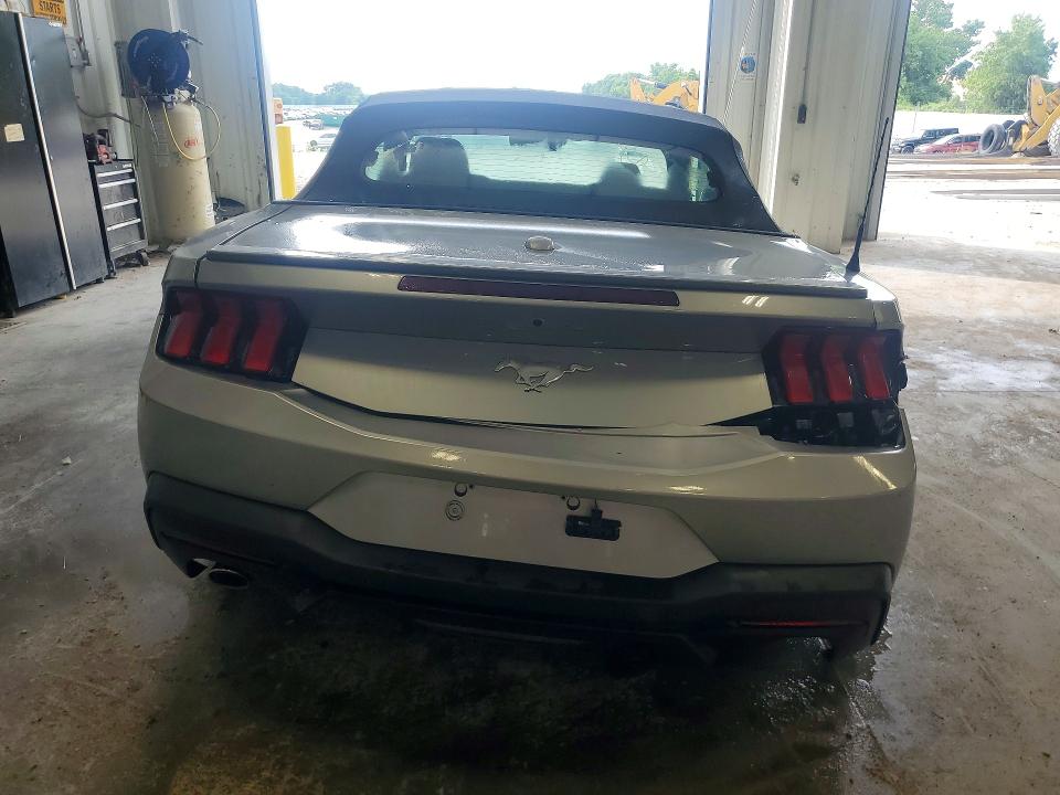 57090196 :رقم المزاد ، 1FAGP8UH5S5127332 vin ، 2025 Ford Mustang مزاد بيع