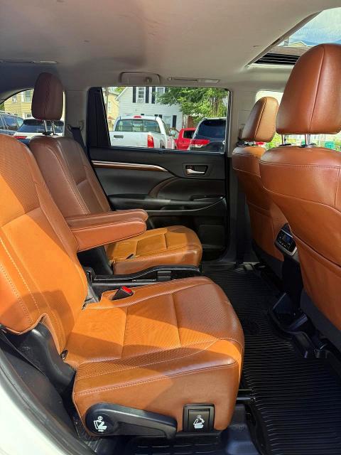 2019 Toyota Highlander მანქანა იყიდება აუქციონზე, vin: 5TDDZRFH5KS996078, აუქციონის ნომერი: 58645996
