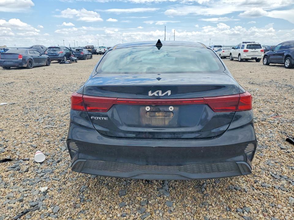55583756 :رقم المزاد ، 3KPF24ADXRE725025 vin ، 2024 Kia Forte مزاد بيع