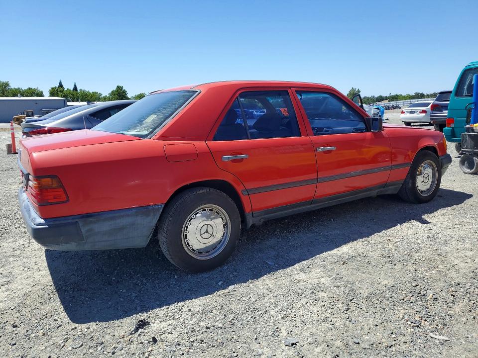 56048686 :رقم المزاد ، WDBEA30D6KA886795 vin ، 1989 Mercedes-benz 300 مزاد بيع