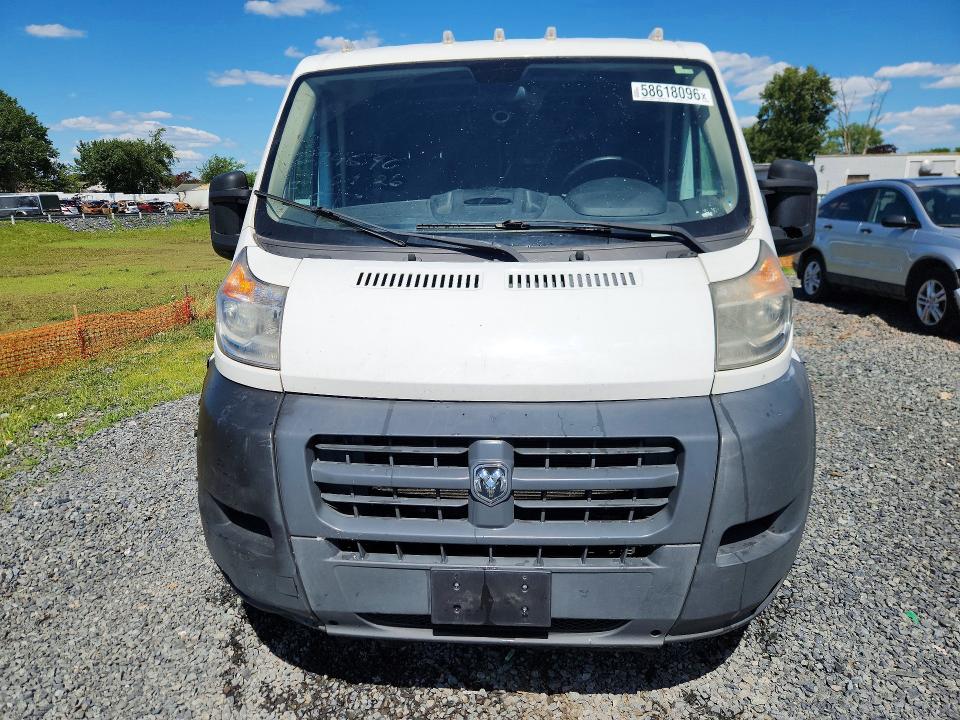 58618096 :رقم المزاد ، 3C6TRVAG5GE132983 vin ، 2016 Ram Promaster 1500 مزاد بيع