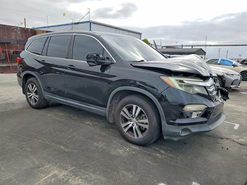 Продаж на аукціоні авто 2017 Honda Pilot, vin: 5FNYF5H57HB007605, номер лоту: 56178086