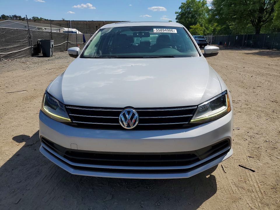 2017 Volkswagen Jetta მანქანა იყიდება აუქციონზე, vin: 3VWDB7AJ4HM411693, აუქციონის ნომერი: 55894986