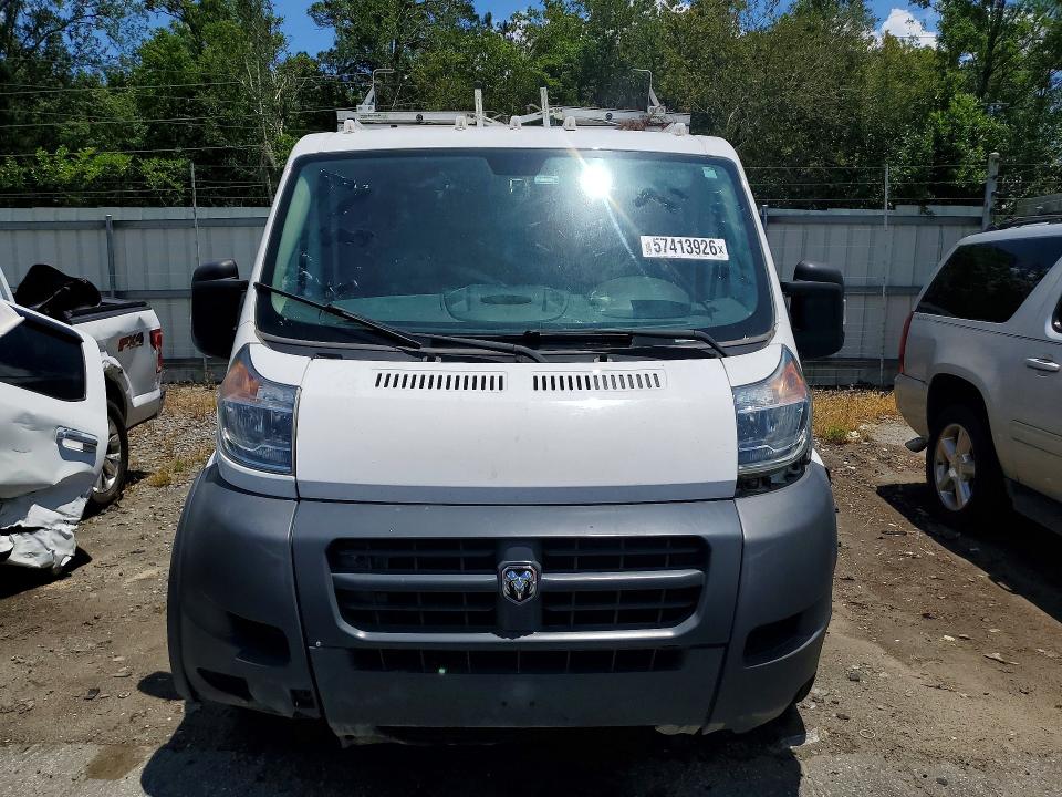 57413926 :رقم المزاد ، 3C6TRVAG5HE539848 vin ، 2017 Ram Promaster 1500 مزاد بيع