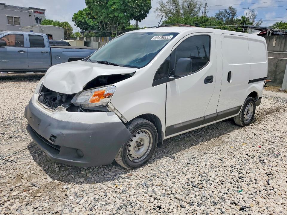 59129556 :رقم المزاد ، 3N6CM0KN3FK734303 vin ، 2015 Nissan Nv200 مزاد بيع