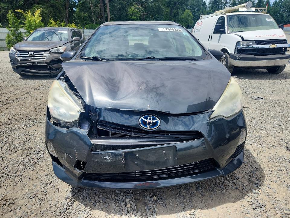 57649226 :رقم المزاد ، JTDKDTB38D1054524 vin ، 2013 Toyota Prius C مزاد بيع