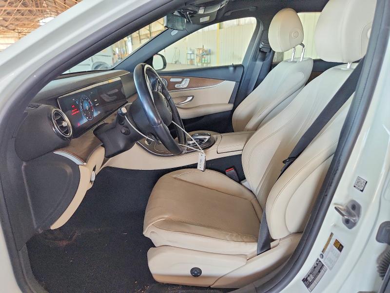 59332896 :رقم المزاد ، WDDZF4JB6KA658678 vin ، 2019 Mercedes-benz E مزاد بيع