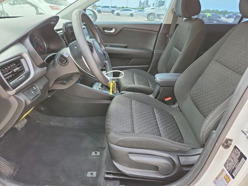 2022 Kia Rio მანქანა იყიდება აუქციონზე, vin: 3KPA25AD1NE496146, აუქციონის ნომერი: 57883296