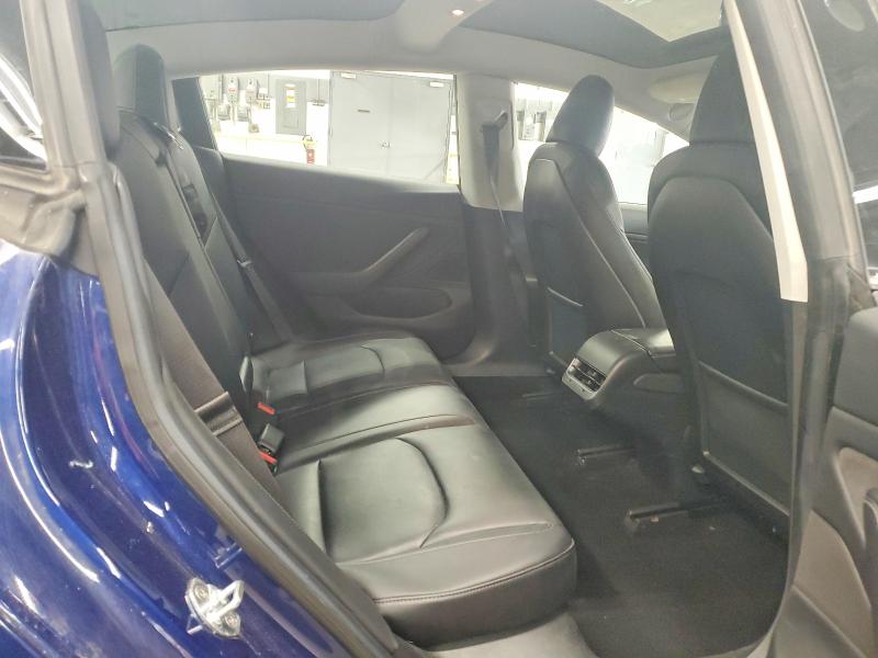 56090916 :رقم المزاد ، 5YJ3E1EA0JF008155 vin ، 2018 Tesla Model 3 مزاد بيع