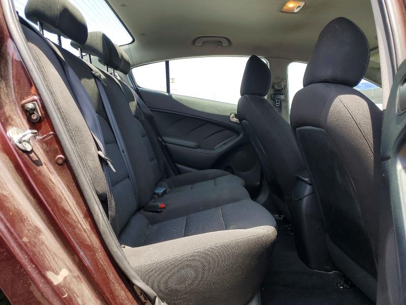 54833296 :رقم المزاد ، 3KPFK4A76HE097196 vin ، 2017 Kia Forte مزاد بيع