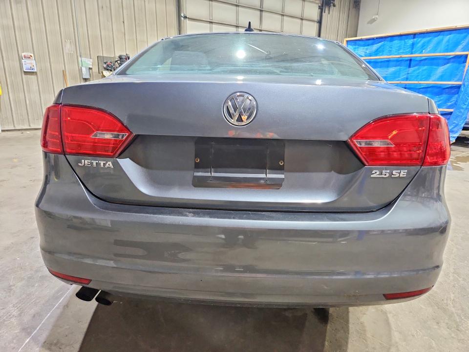 58977566 :رقم المزاد ، 3VWDP7AJ2CM335482 vin ، 2012 Volkswagen Jetta مزاد بيع