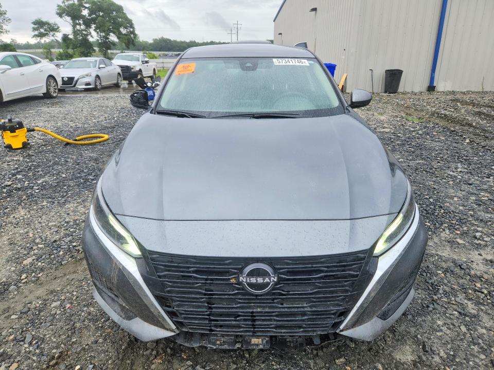 57341746 :رقم المزاد ، 1N4BL4DV8PN305830 vin ، 2023 Nissan Altima مزاد بيع