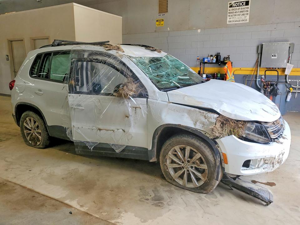 Продажа на аукционе авто 2017 Volkswagen Tiguan, vin: WVGBV7AX3HK052684, номер лота: 58445536