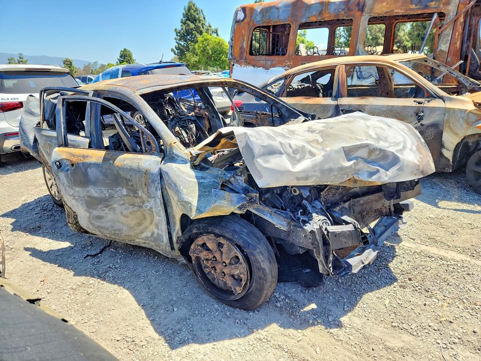 57622566 :رقم المزاد ، 3KPA24AD2LE293810 vin ، 2020 Kia Rio مزاد بيع
