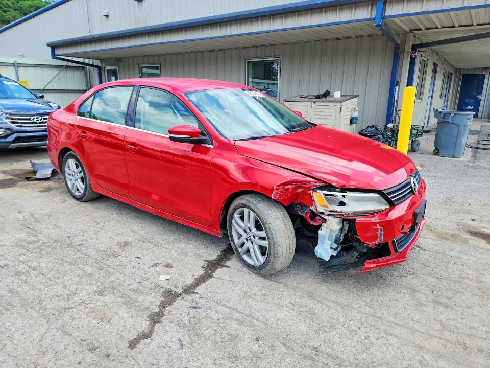 56478576 :رقم المزاد ، 3VWDP7AJ5DM445606 vin ، 2013 Volkswagen Jetta مزاد بيع