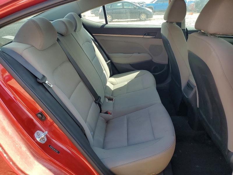 58112416 :رقم المزاد ، 5NPD74LF6HH111655 vin ، 2017 Hyundai Elantra مزاد بيع