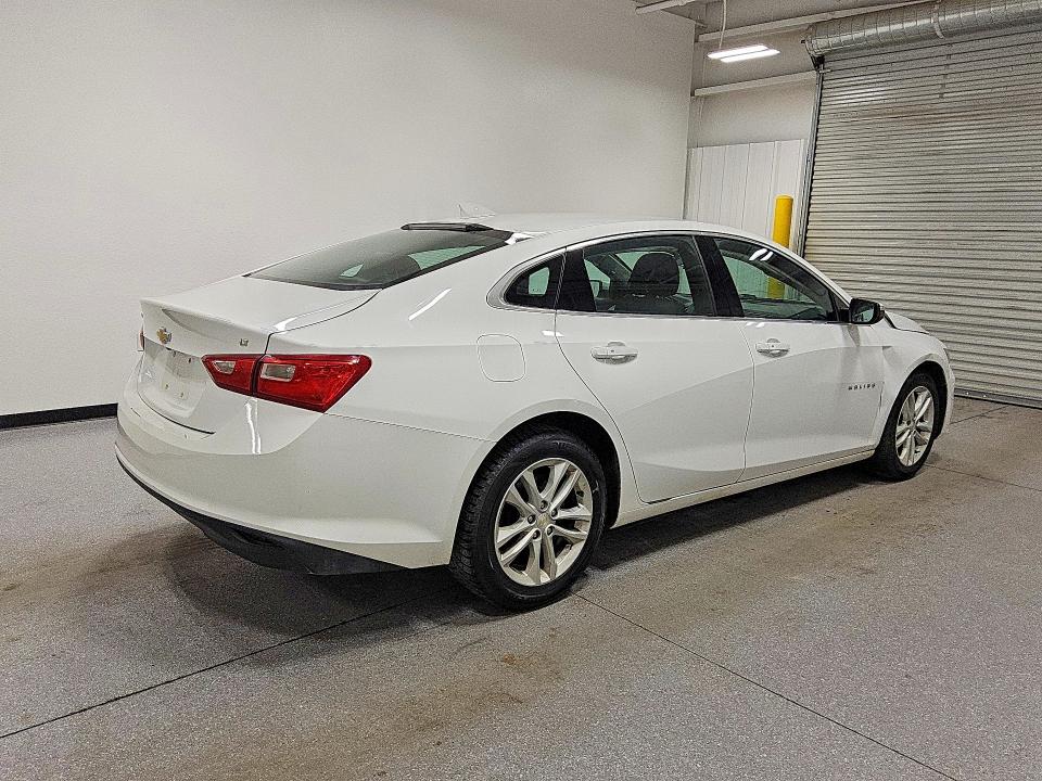 57035186 :رقم المزاد ، 1G1ZD5ST1JF219217 vin ، 2018 Chevrolet Malibu مزاد بيع