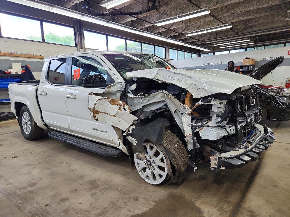 56868986 :رقم المزاد ، 3TMLB5JN3RM011891 vin ، 2024 Toyota Tacoma مزاد بيع