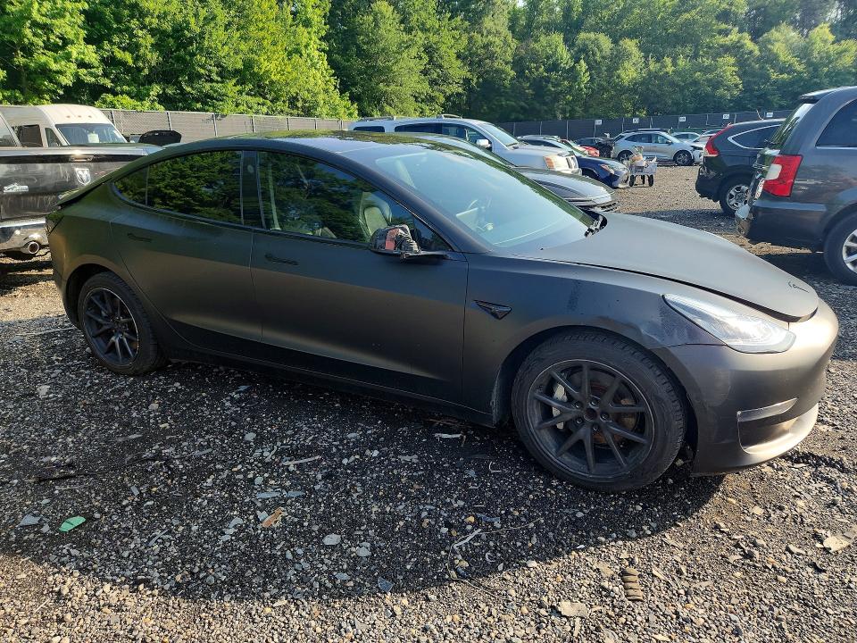 56687966 :رقم المزاد ، 5YJ3E1EA9JF153582 vin ، 2018 Tesla Model 3 مزاد بيع