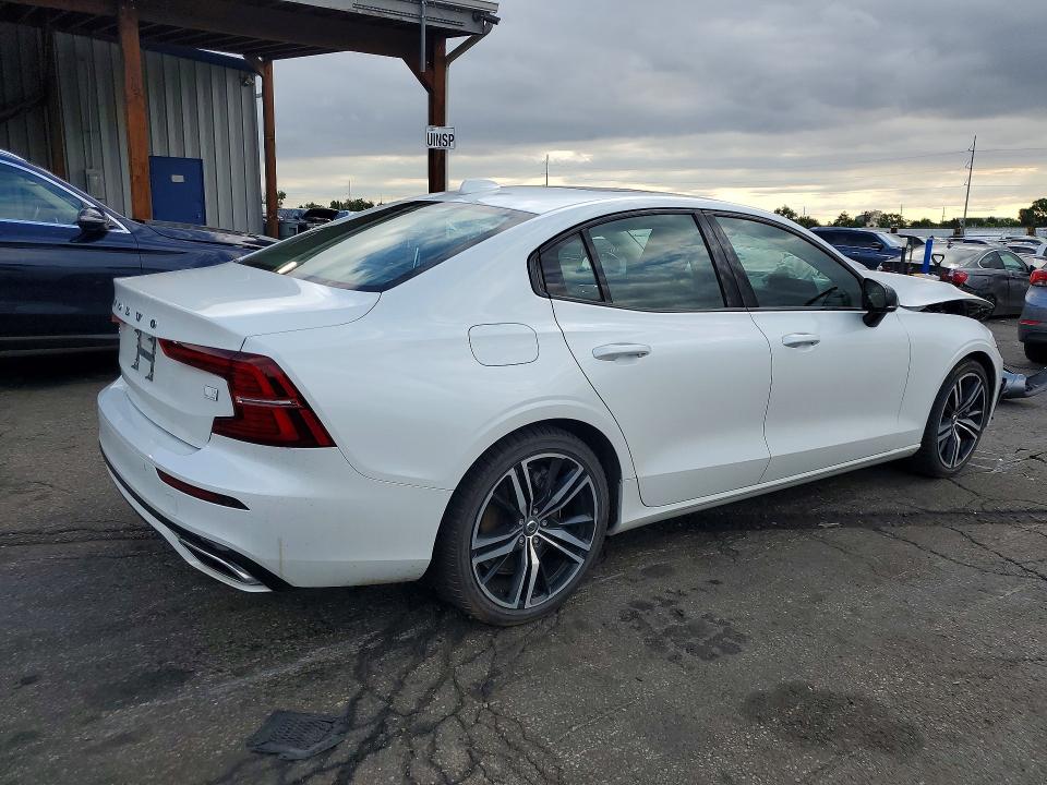 2022 Volvo S60 მანქანა იყიდება აუქციონზე, vin: 7JRBR0FZ1NG174518, აუქციონის ნომერი: 55658096
