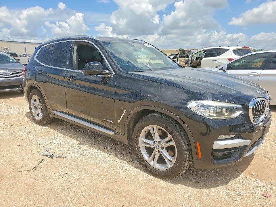55547266 :رقم المزاد ، 5UXTR9C53JLC80058 vin ، 2018 Bmw X3 مزاد بيع