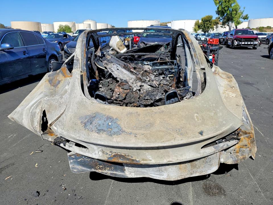 2025 Tesla Model 3 მანქანა იყიდება აუქციონზე, vin: 5YJ3E1ET1SF966501, აუქციონის ნომერი: 57018916