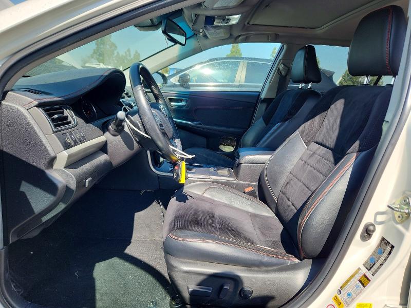 56367176 :رقم المزاد ، 4T1BF1FK3FU950663 vin ، 2015 Toyota Camry مزاد بيع