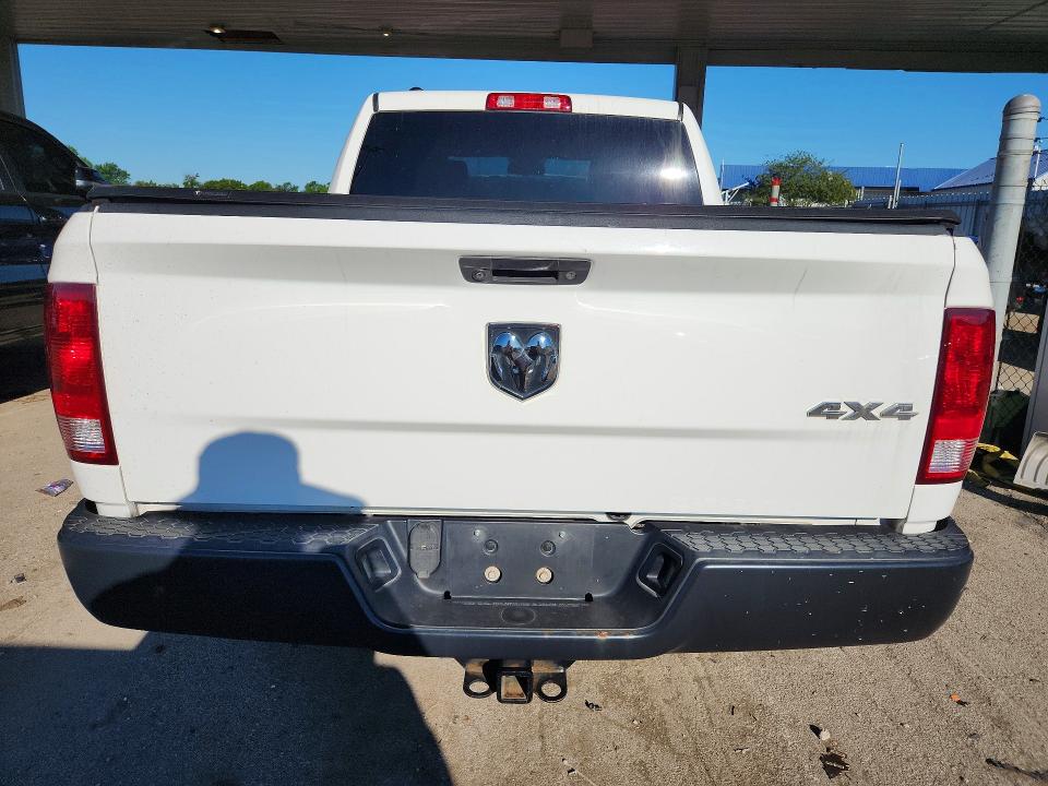 58105276 :رقم المزاد ، 1C6RR7KM2JS303462 vin ، 2018 Ram 1500 مزاد بيع