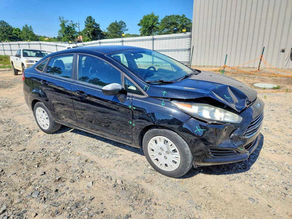 56064166 :رقم المزاد ، 3FADP4AJ0GM180041 vin ، 2016 Ford Fiesta مزاد بيع