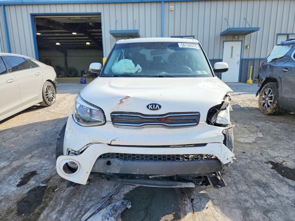56136976 :رقم المزاد ، KNDJP3A50J7506822 vin ، 2018 Kia Soul مزاد بيع