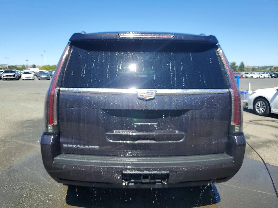 56659786 :رقم المزاد ، 1GYS3BKJ4HR187844 vin ، 2017 Cadillac Escalade مزاد بيع