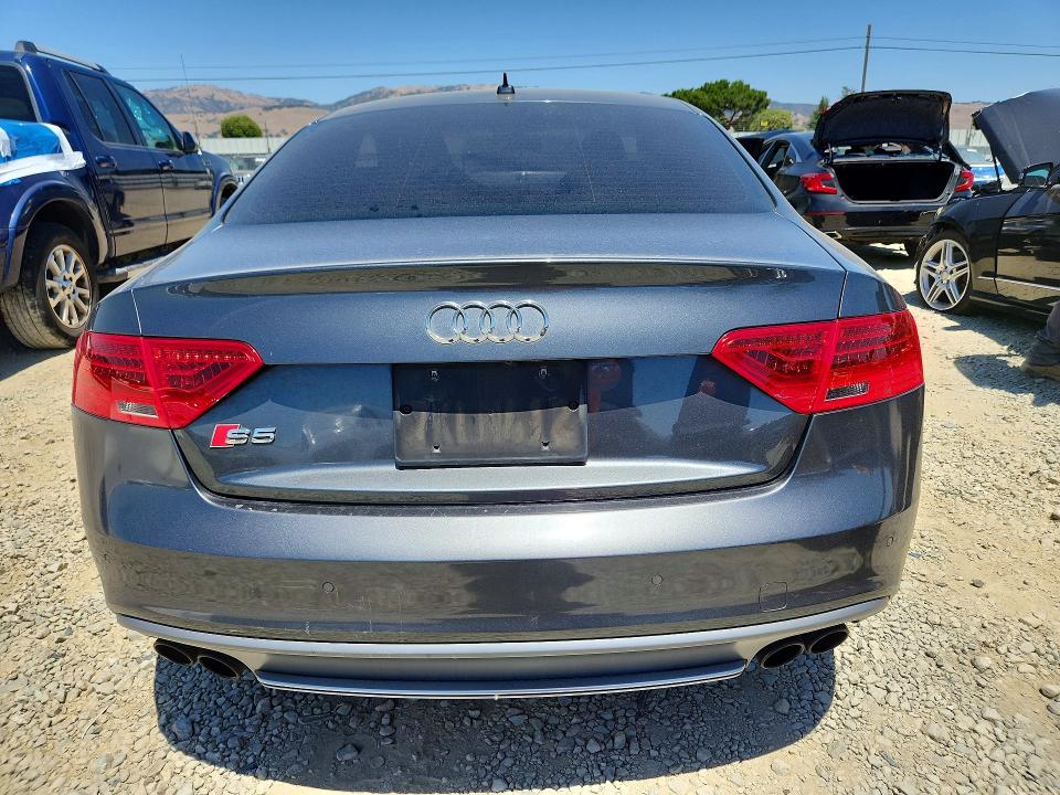 56966206 :رقم المزاد ، WAUCGAFR2FA030721 vin ، 2015 Audi S5 مزاد بيع