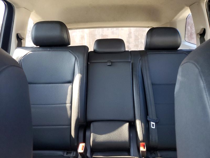 58832596 :رقم المزاد ، 3VV3B7AX9JM214416 vin ، 2018 Volkswagen Tiguan مزاد بيع