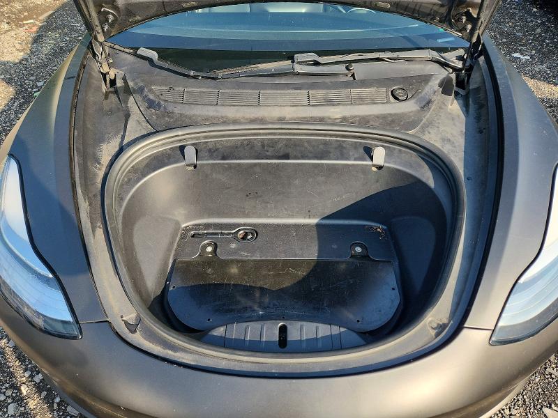 56687966 :رقم المزاد ، 5YJ3E1EA9JF153582 vin ، 2018 Tesla Model 3 مزاد بيع