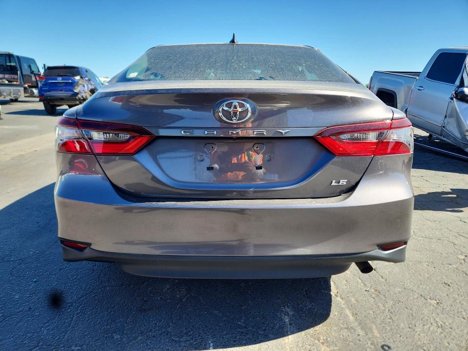 56843226 :رقم المزاد ، 4T1C11AK7RU870667 vin ، 2024 Toyota Camry مزاد بيع