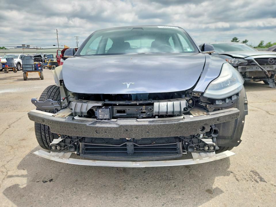 2020 Tesla Model 3 მანქანა იყიდება აუქციონზე, vin: 5YJ3E1EA1LF495921, აუქციონის ნომერი: 56572716
