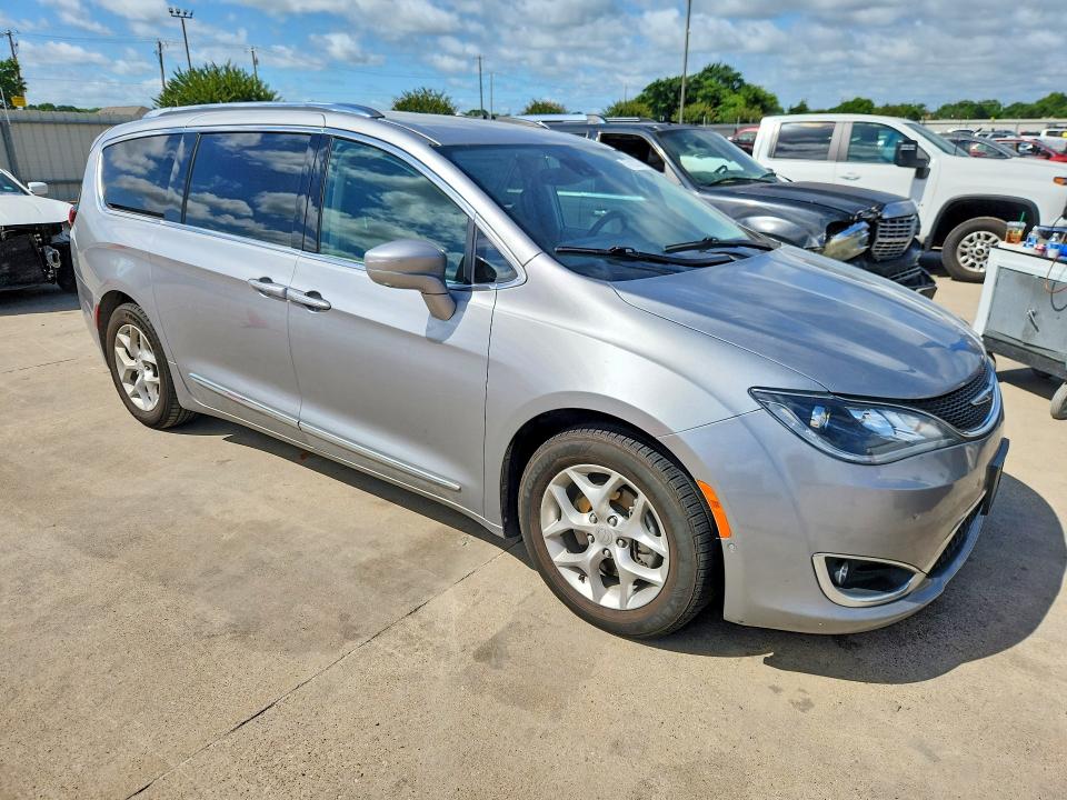 Продажа на аукционе авто 2018 Chrysler Pacifica, vin: 2C4RC1EG1JR350433, номер лота: 57019236
