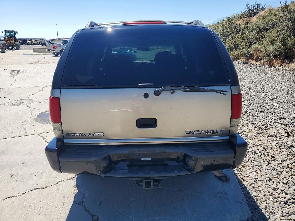 2000 Chevrolet Blazer მანქანა იყიდება აუქციონზე, vin: 1GNDT13W6Y2263115, აუქციონის ნომერი: 58247166