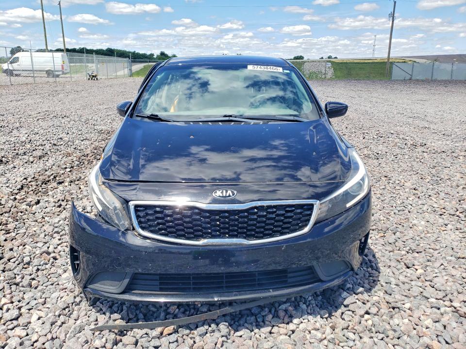 57438466 :رقم المزاد ، 3KPFK4A77JE275784 vin ، 2018 Kia Forte مزاد بيع