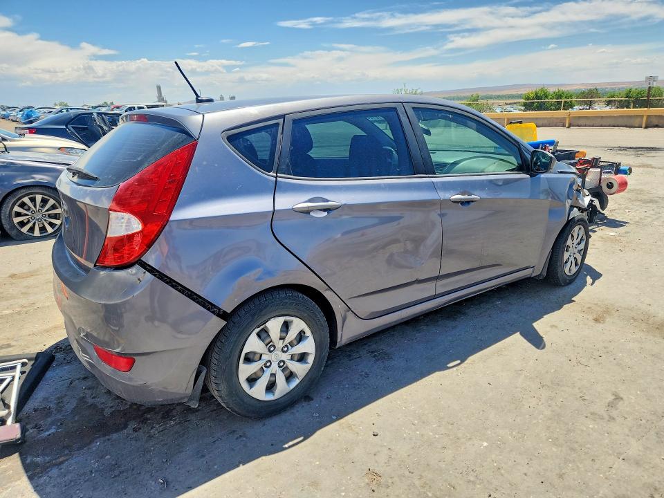 2017 Hyundai Accent მანქანა იყიდება აუქციონზე, vin: KMHCT5AE5HU336111, აუქციონის ნომერი: 55770106