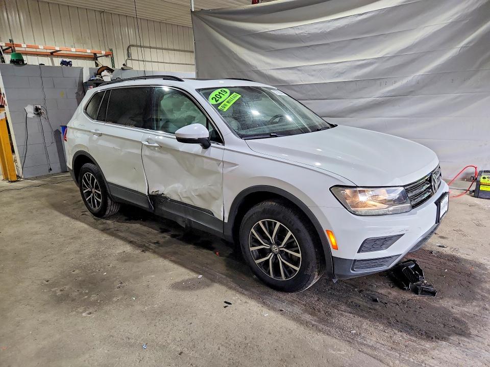 Продажа на аукционе авто 2019 Volkswagen Tiguan, vin: 3VV2B7AX3KM185671, номер лота: 57598446