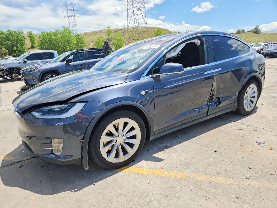 56655406 :رقم المزاد ، 5YJXCDE26JF100050 vin ، 2018 Tesla Model X مزاد بيع