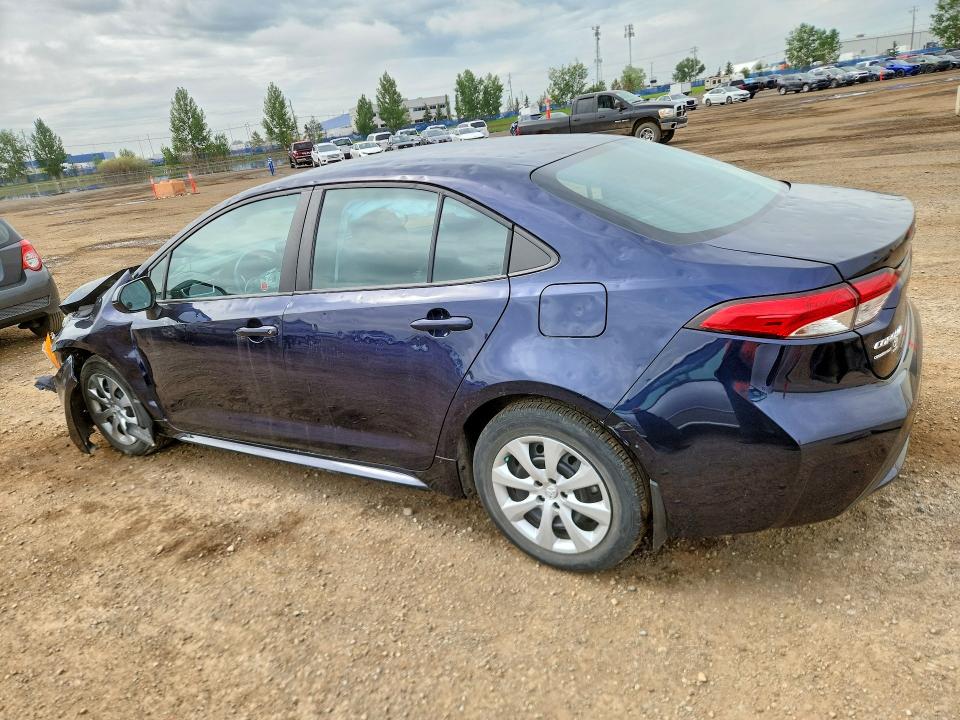 55921066 :رقم المزاد ، 5YFBPMBE9NP327305 vin ، 2022 Toyota Corolla مزاد بيع