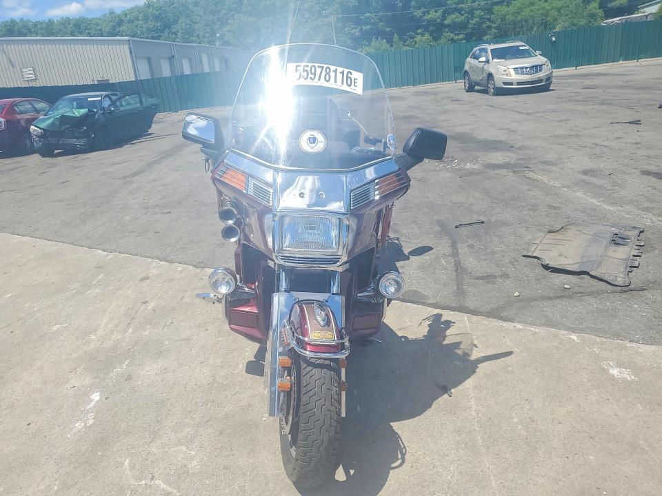 55978116 :رقم المزاد ، 1HFSC1423HA308633 vin ، 1987 Honda Gl1200 مزاد بيع