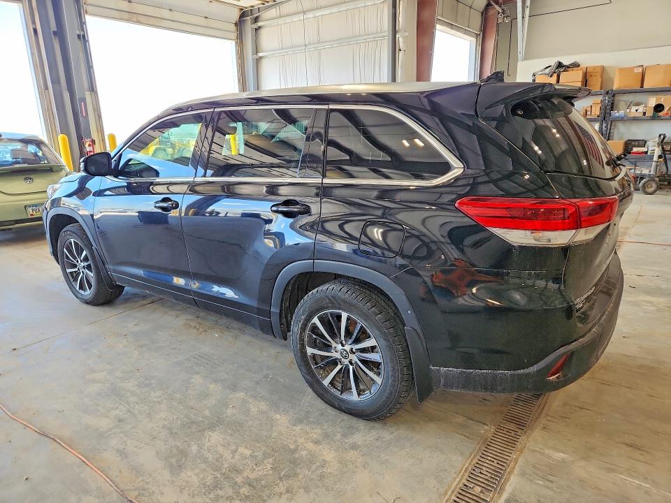 Продажа на аукционе авто 2017 Toyota Highlander, vin: 5TDJZRFH3HS435759, номер лота: 54843126